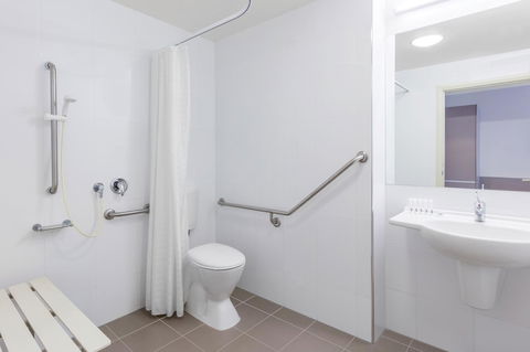 Travelodge Hotel Hobart Airport - Dalby Accommodation 5