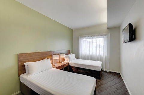 Travelodge Hotel Hobart Airport - Dalby Accommodation 10