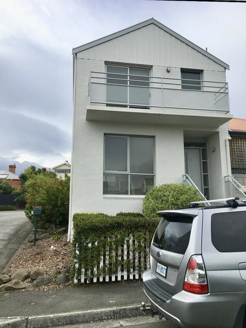 4 At 8 Townhouse Newcastle St - Dalby Accommodation 13