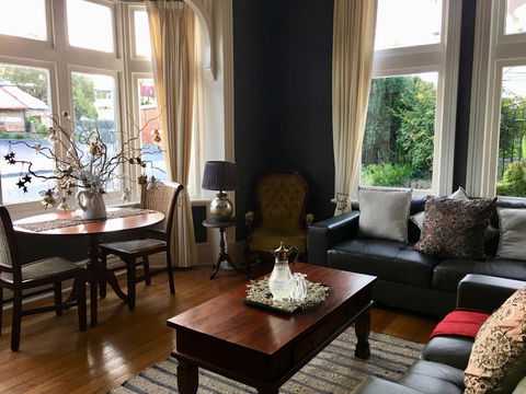 Cygnet Old Bank - Dalby Accommodation 39