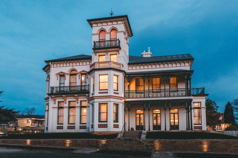 Maylands Lodge - Dalby Accommodation 1