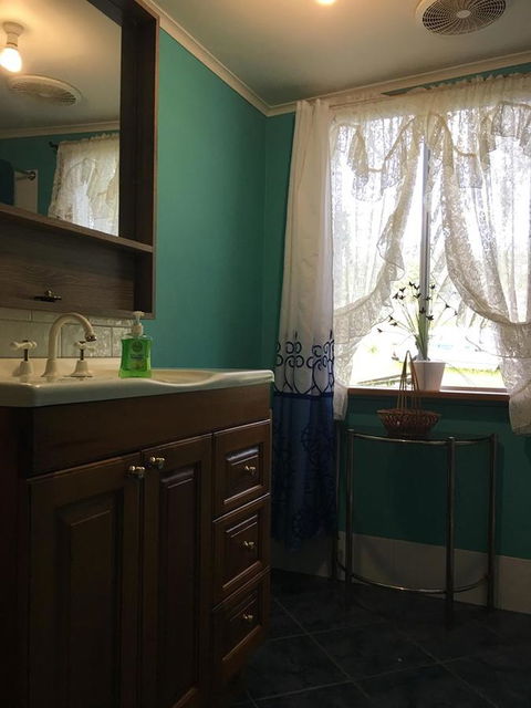 Blue Wren Bungalow - Dalby Accommodation 7