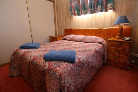 Regatta Point Tavern & Holiday Villas - Dalby Accommodation 44