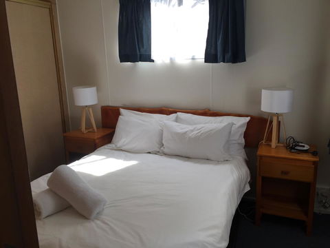 Regatta Point Tavern & Holiday Villas - Dalby Accommodation 25