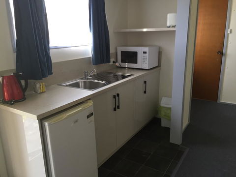 Regatta Point Tavern & Holiday Villas - Dalby Accommodation 20