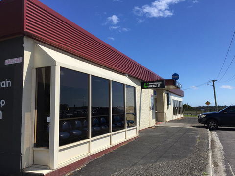 Regatta Point Tavern & Holiday Villas - Dalby Accommodation 16