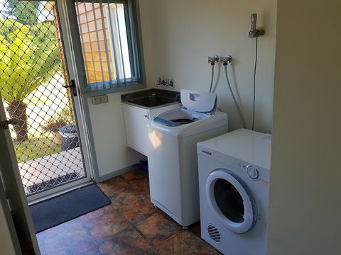 Regatta Point Tavern & Holiday Villas - Dalby Accommodation 31