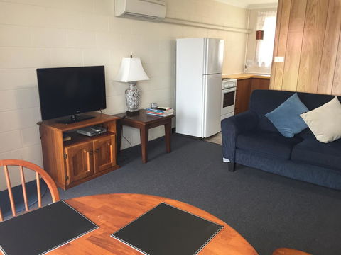 Regatta Point Tavern & Holiday Villas - Dalby Accommodation 5