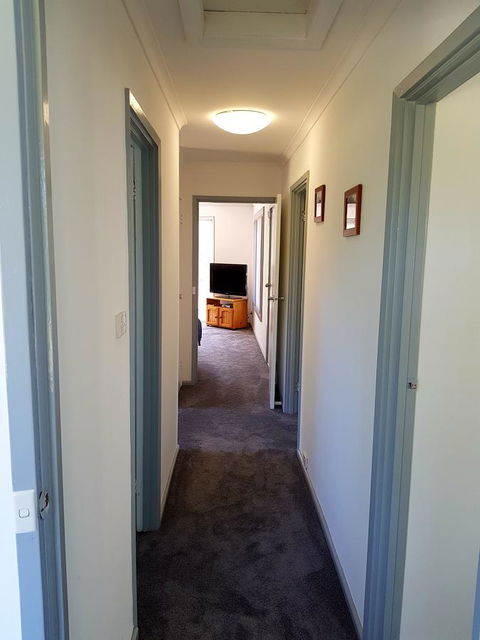 Regatta Point Tavern & Holiday Villas - Dalby Accommodation 30