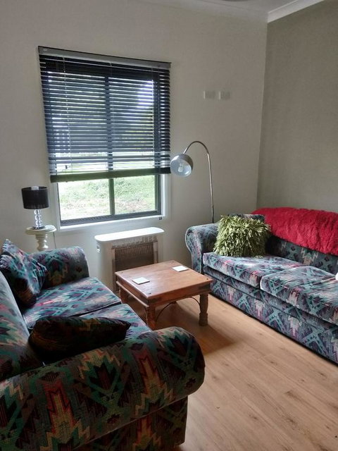 Wanderlust Cottage - Dalby Accommodation 12