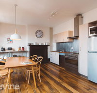 Devine Stays - Westside Apartment on Elizabeth - Dalby Accommodation