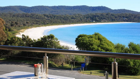 BAY OF FIRES ECO HUT Off Grid Experience At Binalong Bay - Dalby Accommodation 13