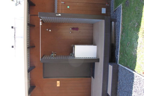 BAY OF FIRES ECO HUT Off Grid Experience At Binalong Bay - Dalby Accommodation 1