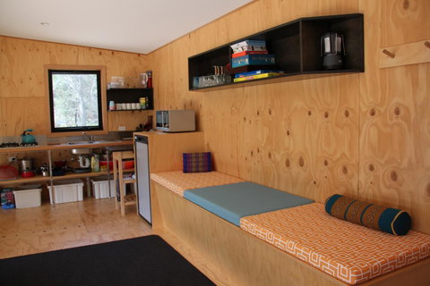BAY OF FIRES ECO HUT Off Grid Experience At Binalong Bay - Dalby Accommodation 10
