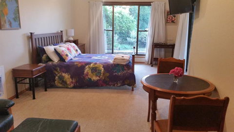 Beezneez B&B - Dalby Accommodation 2