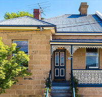 WEST NEST  Classic 3BR Hobart Terrace BEST Location View Close to City - Dalby Accommodation