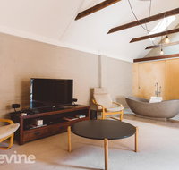 Devine Stays - Hayloft on ELizabeth - Dalby Accommodation