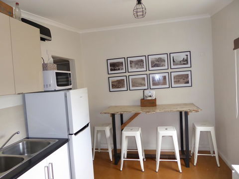 Riders Hut - Derby - Dalby Accommodation 6
