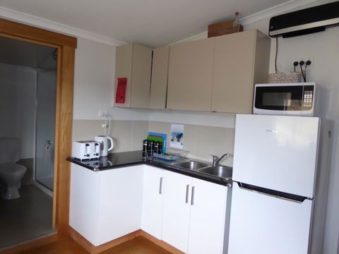 Riders Hut - Derby - Dalby Accommodation 7