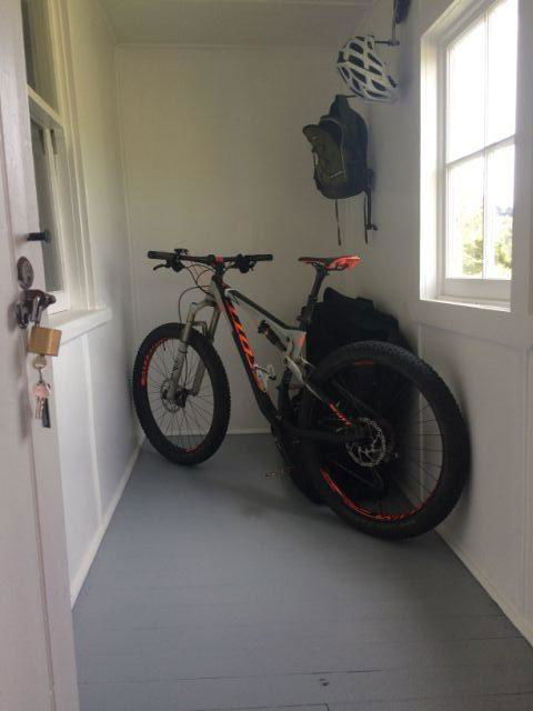 Riders Hut - Derby - Dalby Accommodation 24