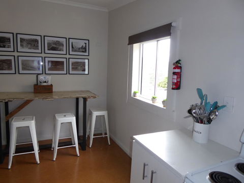 Riders Hut - Derby - Dalby Accommodation 5