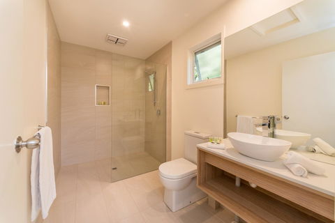 Boathouse Resort Studios And Suites - Dalby Accommodation 24