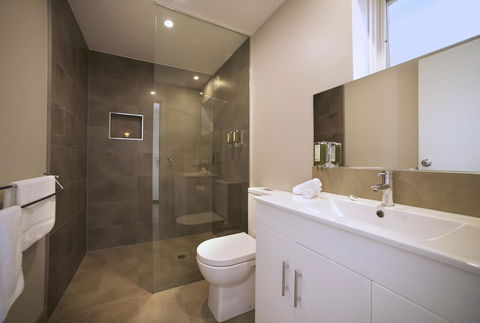 Boathouse Resort Studios And Suites - Dalby Accommodation 19
