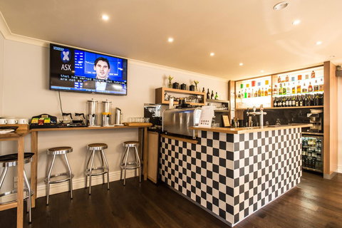 The Waverley International Hotel - Dalby Accommodation 24