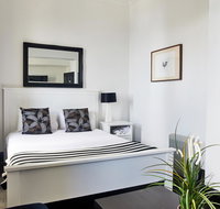 The Royal Hotel Mornington - Dalby Accommodation