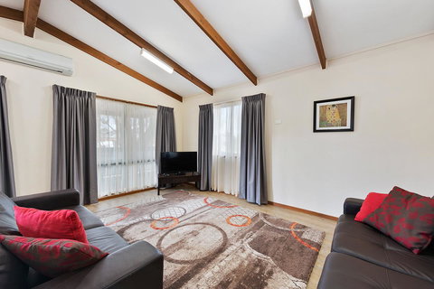 High Country Holiday Park - Dalby Accommodation 9