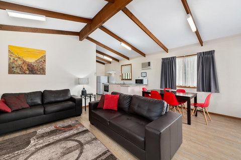 High Country Holiday Park - Dalby Accommodation 8