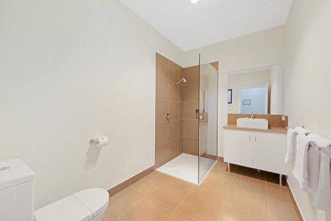 High Country Holiday Park - Dalby Accommodation 1