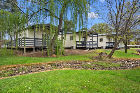 High Country Holiday Park - Dalby Accommodation 21