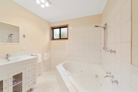 High Country Holiday Park - Dalby Accommodation 12