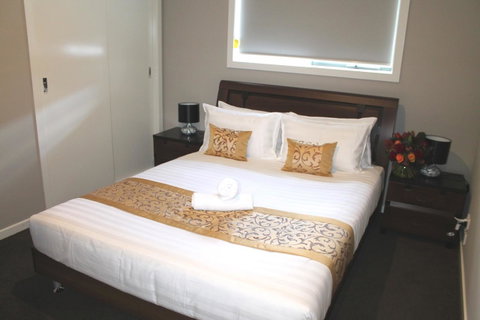 Atarhi Villas - Melbourne - Dalby Accommodation 4