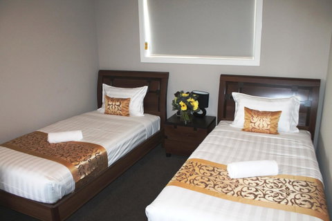 Atarhi Villas - Melbourne - Dalby Accommodation 7