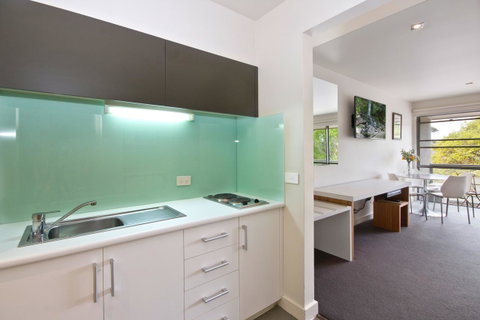 Lorne Bay View Motel - Dalby Accommodation 27