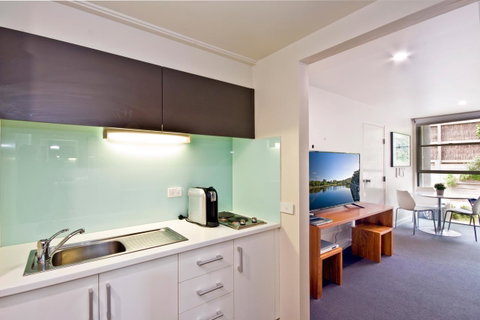 Lorne Bay View Motel - Dalby Accommodation 41