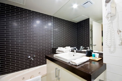 Lorne Bay View Motel - Dalby Accommodation 39