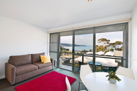 Lorne Bay View Motel - Dalby Accommodation 2