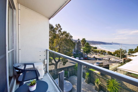 Lorne Bay View Motel - Dalby Accommodation 9
