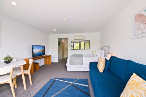 Lorne Bay View Motel - Dalby Accommodation 20