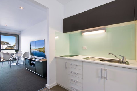 Lorne Bay View Motel - Dalby Accommodation 1