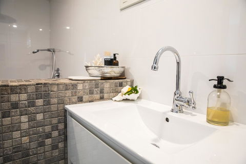 The Cottage - Dalby Accommodation 16