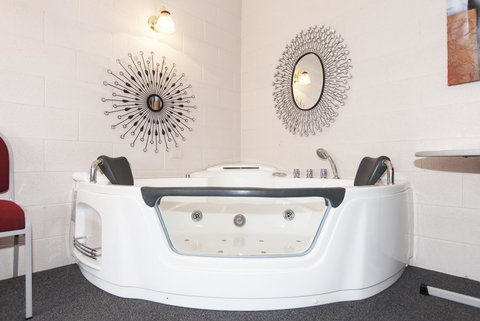 The Grampians Motel - Dalby Accommodation 4