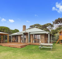 Apollo Bay Cottages - Dalby Accommodation