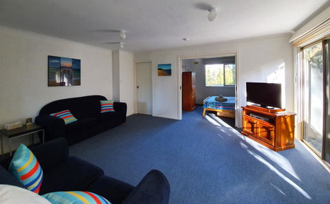 Island Family Holiday Retreat - Dalby Accommodation 8