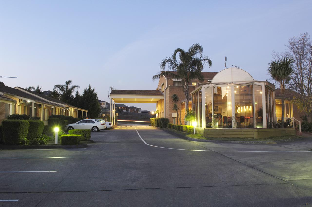Attwood VIC Dalby Accommodation