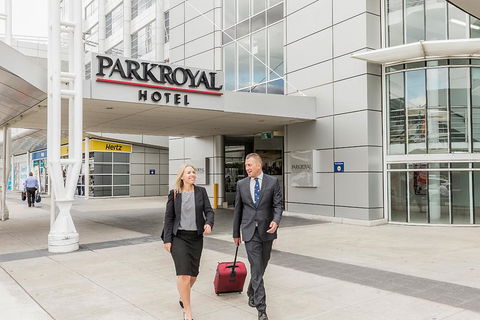 PARKROYAL Melbourne Airport - Dalby Accommodation 2