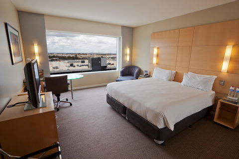 PARKROYAL Melbourne Airport - Dalby Accommodation 32